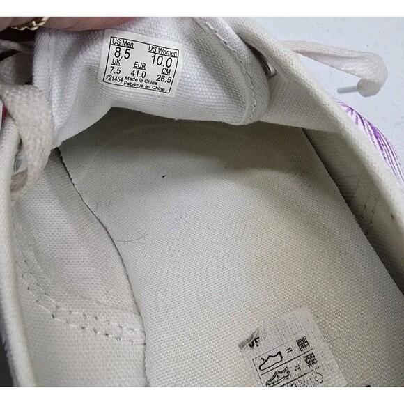 Disney Painted Vans Mickey & Minnie Mouse Castle Mens 8.5 Womens 10 Pre-owned - Picture 10 of 13